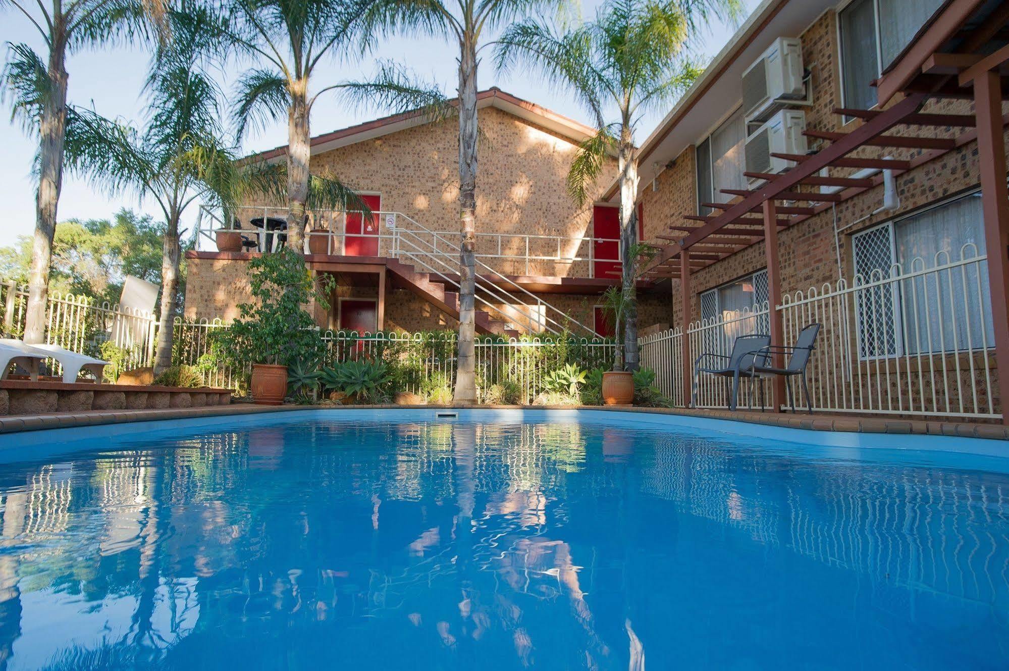 Manera Heights Apartments Даббо Экстерьер фото